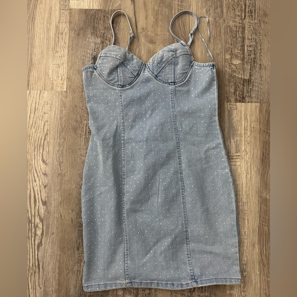 Stylish Gray Denim Dress - Picture 1 of 3